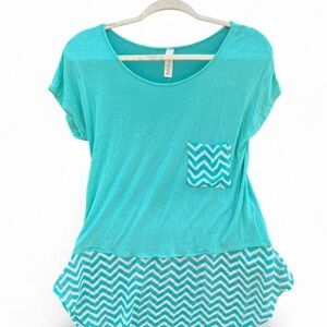 Teal & White Chevron Colorblock Top with Asymmetrical Hem - Size Medium
